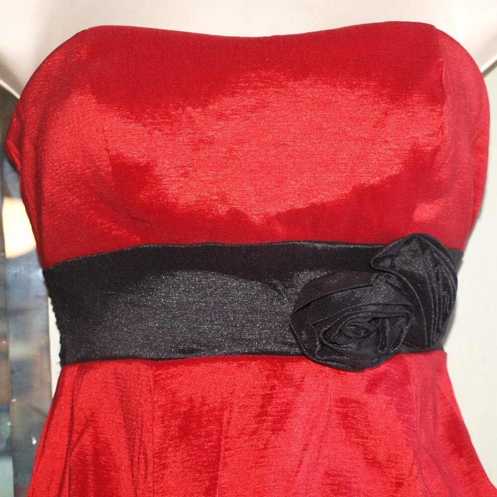 Short Red DRESS Size 5 By Pompous Girl  Used for photo shoot - Picture 2 of 11